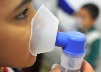 Ministério da Saúde anuncia que o Instituto Butantan produzirá vacina contra vírus sincicial respiratório (VSR) e medicamento natalizumabe para esclerose múltipla, fortalecendo o SUS e ampliando acesso a tratamentos essenciais.