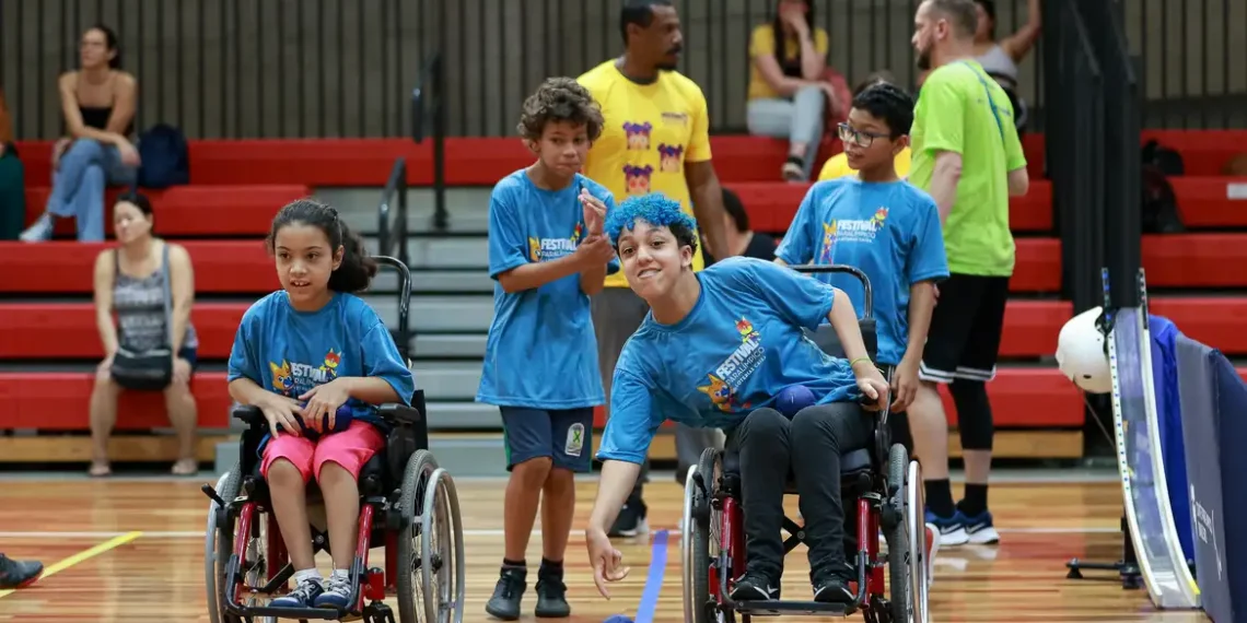 Festival Paralímpico 2025 reunirá mais de 20 mil jovens em 105 locais do Brasil neste sábado (20) com atividades de esportes adaptados. Inscrições gratuitas abertas até sexta-feira.
