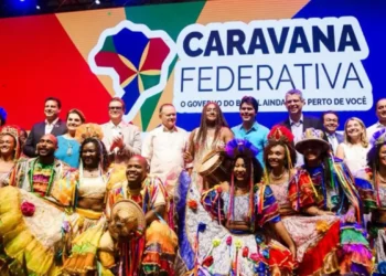 A Caravana Federativa 2025 no Maranhão reuniu mais de 8 mil pessoas e anunciou R$ 29 bilhões em investimentos em políticas públicas, esporte, inclusão e infraestrutura.