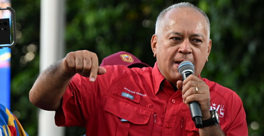 O ministro venezuelano Diosdado Cabello denunciou que operações dos EUA no Caribe ameaçam a vida de pescadores e servem para proteger máfias do narcotráfico.