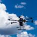 Ataque com drones ucranianos na Crimeia deixou 2 mortos e 15 feridos em área turística, segundo Moscou, que classificou a ação como ato terrorista.