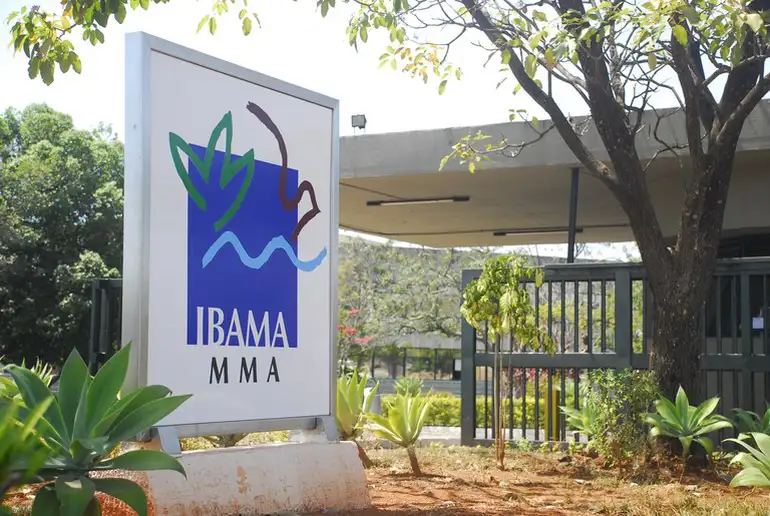 O Ministério da Gestão e da Inovação (MGI) autorizou a nomeação de 460 aprovados no concurso de 2025 do Ibama, incluindo analistas ambientais e administrativos. Remuneração é de R$ 9.994,60, com gratificações para especialização, mestrado e doutorado.