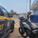 PRF recupera motocicleta clonada e SUV de luxo com registro de furto durante fiscalizações na BR-101, em Serra e Guarapari, no Espírito Santo.