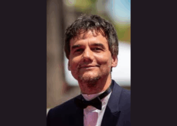 Wagner Moura afirma ser contra a cobrança para que artistas se manifestem politicamente. Ator destaca que custo de se posicionar é alto e defende respeito à escolha de cada um.