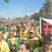 O senador Flávio Bolsonaro marcou presença no ato bolsonarista deste 7 de Setembro, em Copacabana. Manifestantes exibiram faixas contra o STF, pediram anistia e reforçaram apoio ao ex-presidente Jair Bolsonaro.