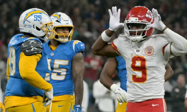 A Neo Química Arena recebeu Chiefs e Chargers em um jogo histórico da NFL no Brasil, atraindo multidão, movimentando a economia local e reforçando o crescimento do futebol americano no país