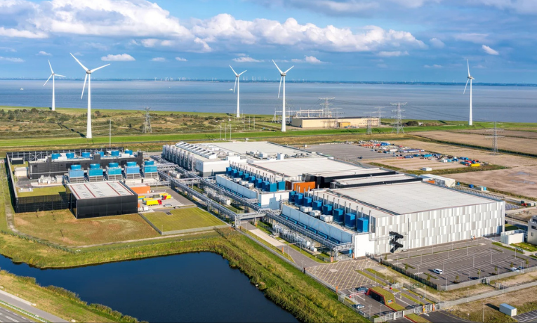 O plano “Redata” do governo federal visa atrair data centers e grandes empresas de tecnologia para o Brasil, com redução de impostos, facilitação de licenças ambientais e foco em energia limpa