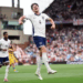 A Inglaterra venceu Andorra por 2 a 0 neste sábado (6), em Birmingham, e manteve os 100% de aproveitamento nas Eliminatórias da Copa do Mundo de 2026. Com 12 pontos, o time de Thomas Tuchel lidera o Grupo K.