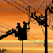 Saiba tudo sobre o reajuste tarifário de energia elétrica aprovado pela Aneel para a Luz e Força Santa Maria (ELFSM) no Espírito Santo. Entenda os percentuais, a vigência e o impacto para consumidores de alta e baixa tensão. Notícias de economia e energia.