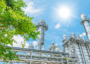 Com o aumento da conta de luz iminente no Espírito Santo, indústrias avaliam medidas urgentes para cortar custos. Conheça as principais estratégias de eficiência energética, migração para o mercado livre e geração própria que podem salvar o caixa das empresas.