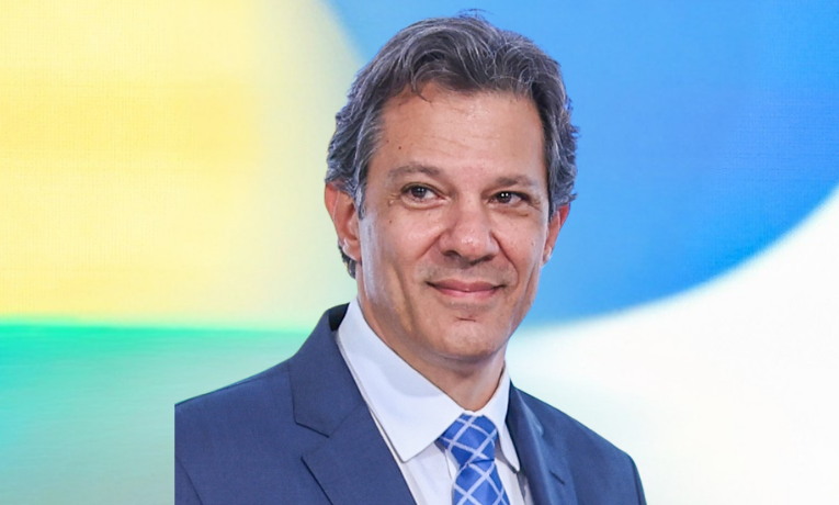 Fernando Haddad requisitou visto diplomático para o G20 nos EUA e está confiante na renovação. Entenda o contexto político e as implicações dessa solicitação.