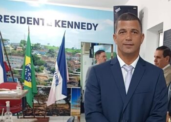 Aprovados em Presidente Kennedy aguardam nomeação enquanto prefeito interino é acusado de manobra política