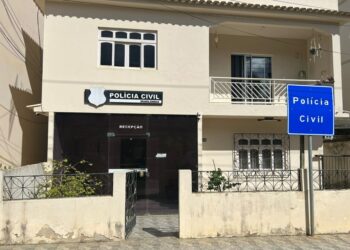 A Polícia Civil do Espírito Santo concluiu o inquérito sobre o acidente que matou o ex-vereador José Luiz Muniz Araújo. Laudo aponta que a vítima não usava capacete e havia ingerido álcool, sem envolvimento de outros veículos.