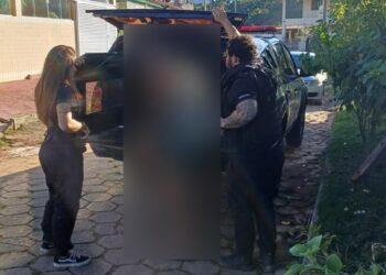 Polícia Civil do ES prende homem de 74 anos acusado de estuprar ex-namorada pelo menos cinco vezes e ameaçar testemunhas. Suspeito foi encaminhado ao sistema prisional.