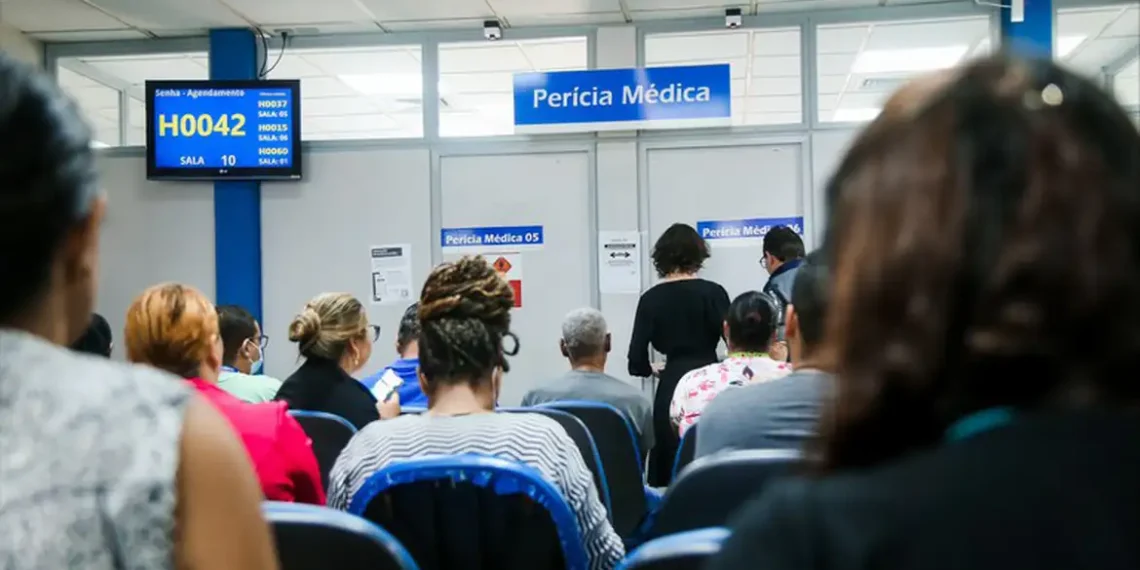O INSS promove mutirão de perícia médica em 35 cidades nos dias 27 e 28 de setembro. Serão cerca de 5 mil atendimentos, muitos por telemedicina, para reduzir filas e agilizar benefícios.