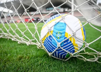 TV Brasil exibe o jogo de ida da final da Série A1 do Brasileirão Feminino entre Cruzeiro e Corinthians, com transmissão ao vivo, análises e entrevistas no videocast “Copa Delas”.