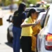 Segundo a Abramet, o centro do banco traseiro é o local mais seguro para transportar crianças no carro, aumentando a proteção em até 24%. Uso correto do dispositivo reduz risco de morte em 60%.