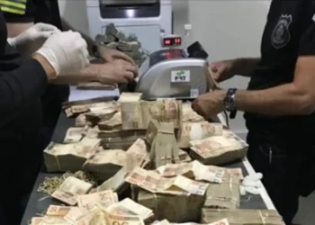 O prazo para envio de propostas à Estratégia Nacional de Combate à Corrupção e à Lavagem de Dinheiro (Enccla) foi prorrogado até 30 de setembro. A iniciativa busca ações em crime organizado, crimes ambientais e integridade pública, com apresentação final na plenária de novembro.