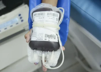 O Hemocentro de Brasília alerta para situação crítica no estoque de sangue O negativo. Doadores podem comparecer sem agendamento e terão senha preferencial até 10 de setembro.