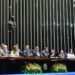 Conselho Federal de Medicina (CFM) completa 80 anos e é homenageado no Senado. Parlamentares e médicos reforçaram a importância da ética, da fiscalização profissional e do exame nacional de proficiência para garantir a qualidade da medicina no Brasil.