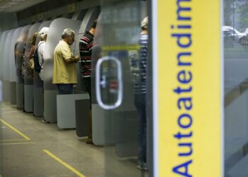A CAE do Senado se reúne em 16/9 para analisar seis projetos de lei, incluindo portabilidade automática de salários, crédito com juros reduzidos, passagens gratuitas para idosos e medidas contra tarifaço dos EUA.