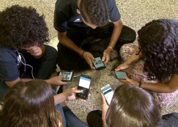 Levantamento mostra que 23% das crianças e adolescentes no Brasil já sofreram violência sexual online. Governo e ONU lançam medidas de enfrentamento e Banco de Boas Práticas.