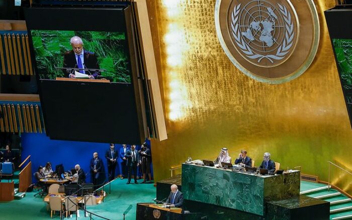 Durante conferência na ONU, Lula condenou o genocídio em Gaza, defendeu a solução de dois Estados e reafirmou que Israel e Palestina têm direito de existir. Brasil apoia ação da África do Sul na Corte Internacional de Justiça.