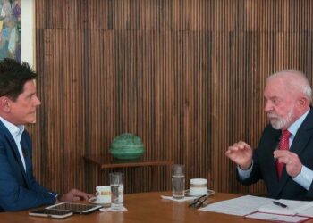 Lula afirmou que o Brasil já colhe resultados de programas sociais e de investimento. O presidente destacou Gás do Povo, Luz do Povo e Pé-de-Meia e anunciou novas políticas de habitação e combate ao crime.