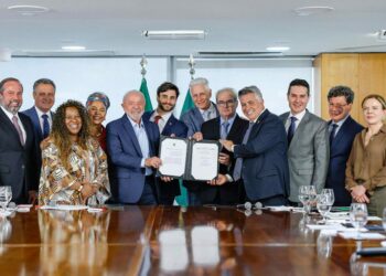 Presidente Lula anuncia R$ 770 milhões do Novo PAC para Belo Horizonte. Investimentos contemplam mobilidade urbana sustentável e drenagem em áreas vulneráveis.