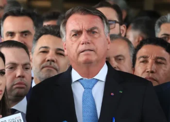 STF começa a julgar Jair Bolsonaro e aliados acusados de articular golpe para reverter eleições de 2022. Réus podem pegar mais de 30 anos de prisão.