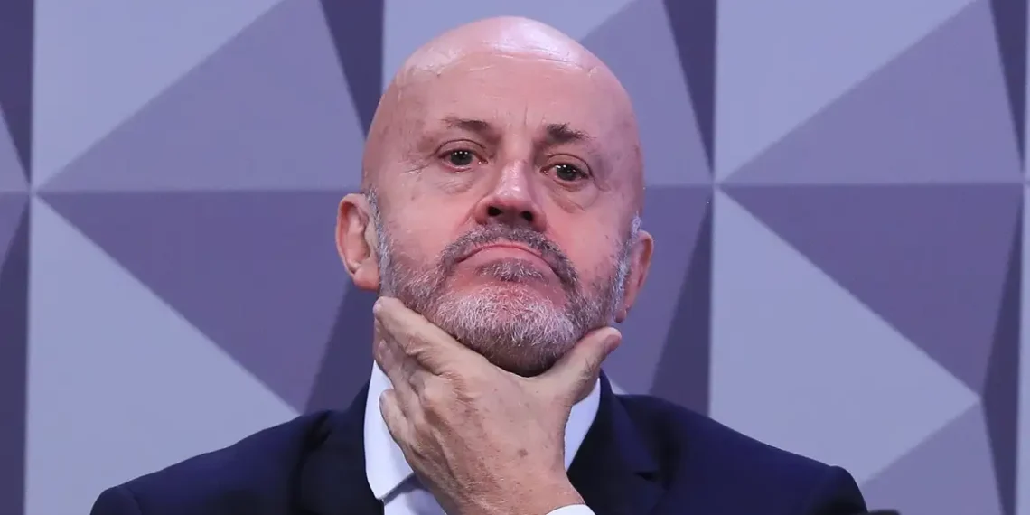 Na CPMI do INSS, “Careca do INSS” disse que vai entregar 180 GB de documentos à PF para comprovar sua inocência em esquema de descontos ilegais em aposentadorias.