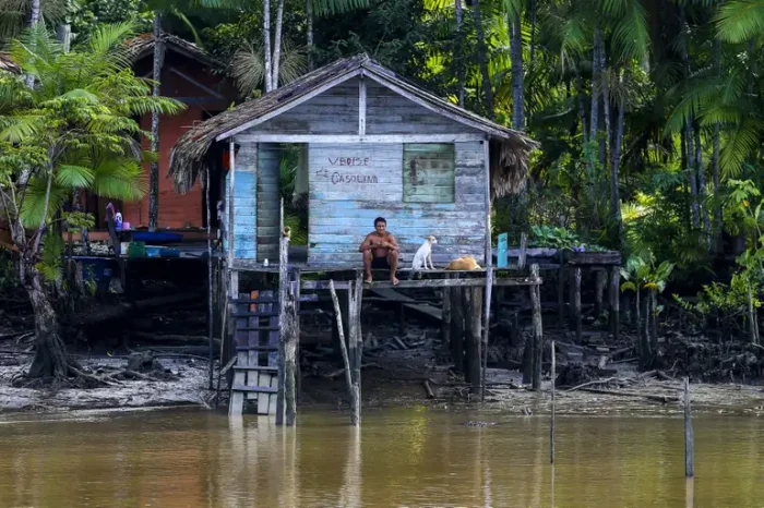 A universalização do saneamento básico na Amazônia Legal pode gerar quase R$ 330 bilhões em benefícios até 2040, segundo estudo do Instituto Trata Brasil.