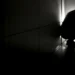 Estudo da Associação Brasileira de Psiquiatria mostra que 25% dos brasileiros tiveram ideias suicidas nos últimos seis meses. Mais da metade relatou desejo de isolamento, mas cresce a busca por ajuda especializada.