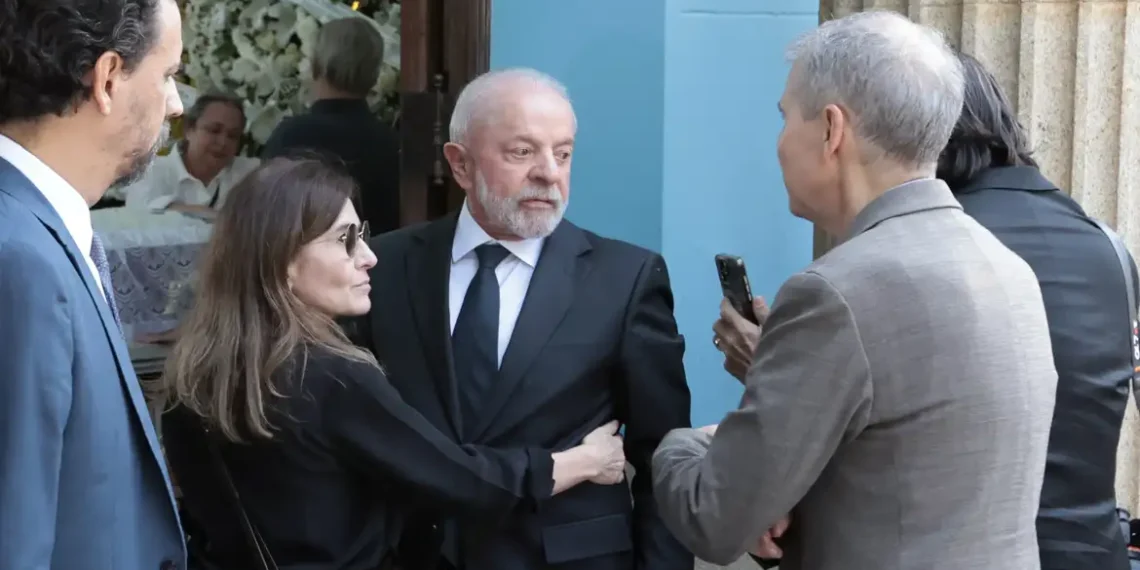 Lula afirmou esperar justiça no julgamento de Bolsonaro e aliados no STF, destacou importância da presunção de inocência e criticou interferência de Donald Trump.