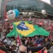 Cerca de 42,4 mil pessoas protestaram na Avenida Paulista e em outras 32 cidades contra a anistia a golpistas e a PEC da Blindagem, em atos com forte participação popular e críticas ao Congresso Nacional.