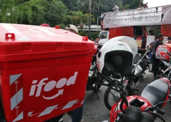A Assembleia Legislativa do Rio (Alerj) criou um disque-denúncia para registrar casos de violência contra trabalhadores de aplicativos. Canal atende entregadores e motoristas.