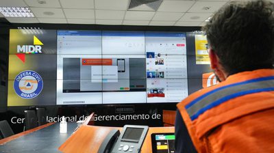 O Governo Federal lança o Defesa Civil Alerta no Norte no próximo sábado (20). O sistema já emitiu 433 avisos em outras regiões e usa rede de telefonia para alertar sobre riscos de desastres.