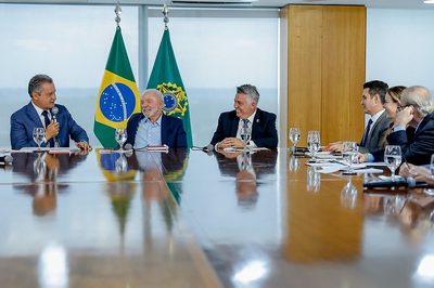 Governo anuncia entrega de 373 ônibus Euro 6 em quatro estados pelo Novo PAC. Investimento de R$ 317 milhões vai reduzir poluição e modernizar a mobilidade urbana.