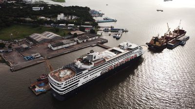 Pequenos portos fluviais, conhecidos como “portinhos”, estão mudando a realidade de comunidades ribeirinhas na Amazônia. Criadas em 2013, as IP4 levam saúde, educação, segurança e desenvolvimento econômico às margens dos rios.