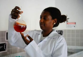 Programa Futuras Cientistas abre inscrições para 470 vagas em todo o Brasil. Iniciativa do MCTI apoia meninas e professoras nas áreas de ciência e tecnologia. Inscreva-se até 6 de outubro.