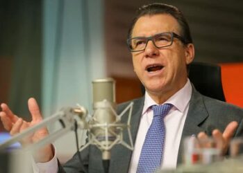 O Brasil deve encerrar 2025 com 1,5 milhão de novos empregos formais, afirma Luiz Marinho. Ministro destaca efeito dos juros altos e medidas para reduzir impacto das tarifas dos EUA.