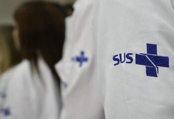 Brasil celebra o Dia Mundial da Saúde Sexual com novidades no SUS: implante contraceptivo gratuito, nova política de enfrentamento ao HPV e teste de DNA-HPV para prevenir câncer de colo do útero.