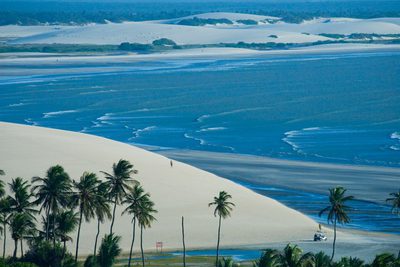 Os aeroportos de Jericoacoara e Canoa Quebrada foram incluídos no Programa AmpliAr. A iniciativa do Governo Federal prevê leilão em novembro e deve atrair mais turistas e investimentos para o litoral cearense.
