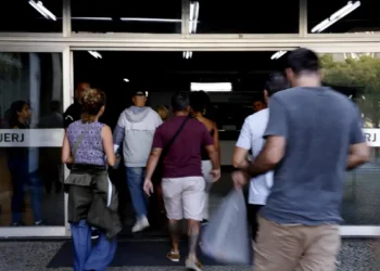 Candidatos aprovados no Concurso Nacional Unificado (CNU 2024) têm até as 23h59 de hoje (23) para manifestar interesse em permanecer na lista de espera pelo SouGov.br.
