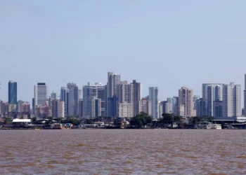 A EBC será a emissora anfitriã da COP30 em Belém, com operação inédita que envolve mais de 300 profissionais, 42 sinais simultâneos e transmissões em 4K. Saiba como será a cobertura.