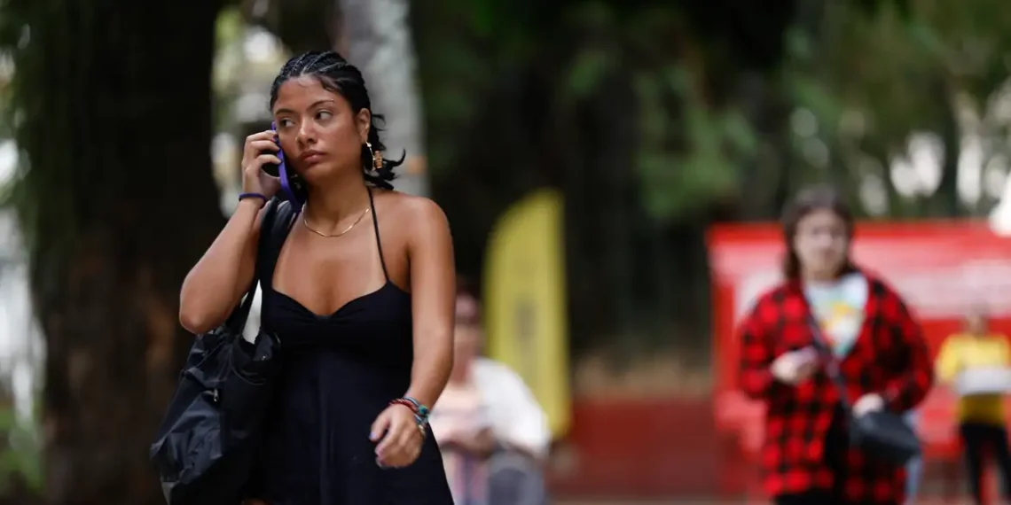 A Feira de Empregabilidade 2025 acontece nos dias 23 e 24 de setembro, reunindo mais de 20 empresas e oferecendo 12 mil vagas para jovens de 18 a 29 anos em estágios, trainees e empregos.
