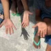 O número de crianças e adolescentes em situação de trabalho infantil caiu 21,4% em oito anos, segundo o IBGE. Em 2024, 1,65 milhão ainda são afetados, com destaque para desigualdades regionais e sociais.
