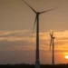 Relatório da Oxfam Brasil aponta que a transição energética global mantém desigualdades históricas: países ricos concentram 75% dos investimentos, enquanto o Sul Global sofre com pobreza energética e exploração de recursos.