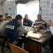 Tenda de jornalistas palestinos é bombardeada em Gaza após reunião virtual com brasileiros. Fenaj e EBC denunciam perseguição de Israel à imprensa.