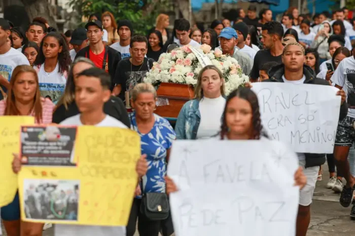 Fundo Brasil doa R$ 50 mil para apoiar famílias das vítimas da Operação Contenção no Rio. Valor será destinado à Iniciativa Direito à Memória e Justiça Racial, que presta apoio jurídico e psicológico.